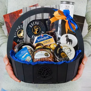 Мужская подарочная корзина для начальника с бастурмой из куропатки и оленя, с томлёным мясом медведя и колбасой из страуса - №1170