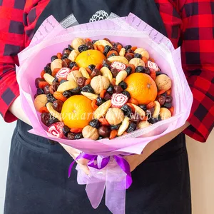 Букет из мандаринов, орехов и сухофруктов для женщин и детей - №354