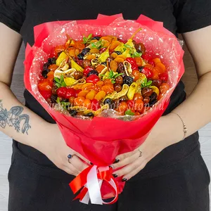 Полезный съедобный букет для женщин с курагой, инжиром, черносливом, вяленой грушей и кумкватом в подарок - №1937